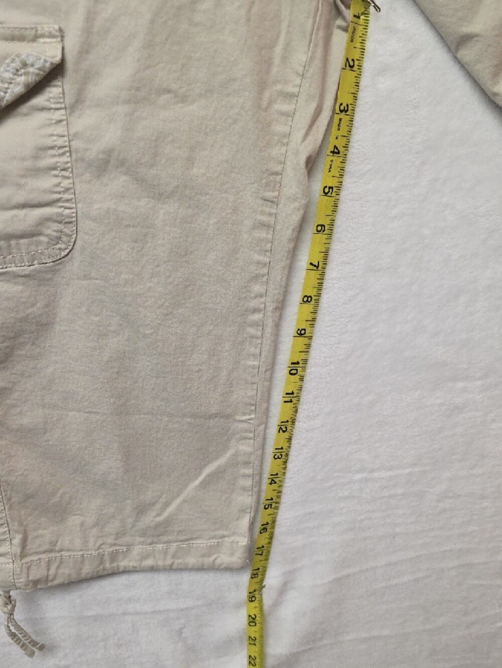 Lee Women's Light Khaki Cargo Capri Pants - Picture 4 of 16